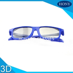 A circular do uso do sistema de Reald Volfoni do cinema polarizou o quadro branco azul do preto dos vidros 3D